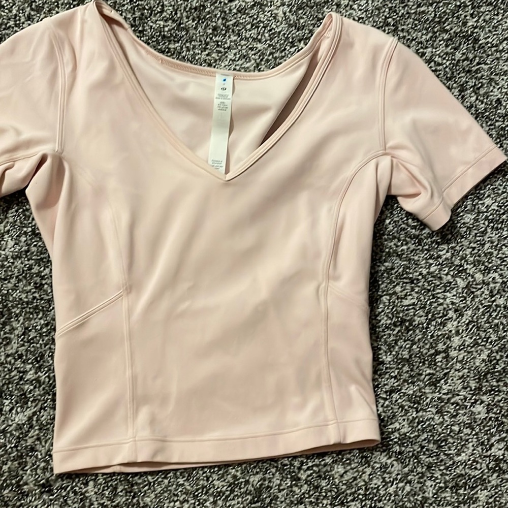 Size 2 pale pink Lululemon align tee!